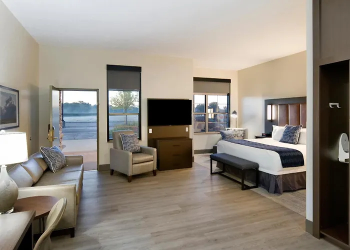 Clubhouse Hotel Sioux Falls