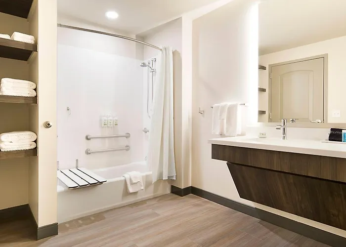 Clubhouse Hotel Sioux Falls
