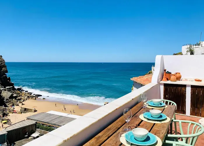 Azenhas Do Mar Beach House
