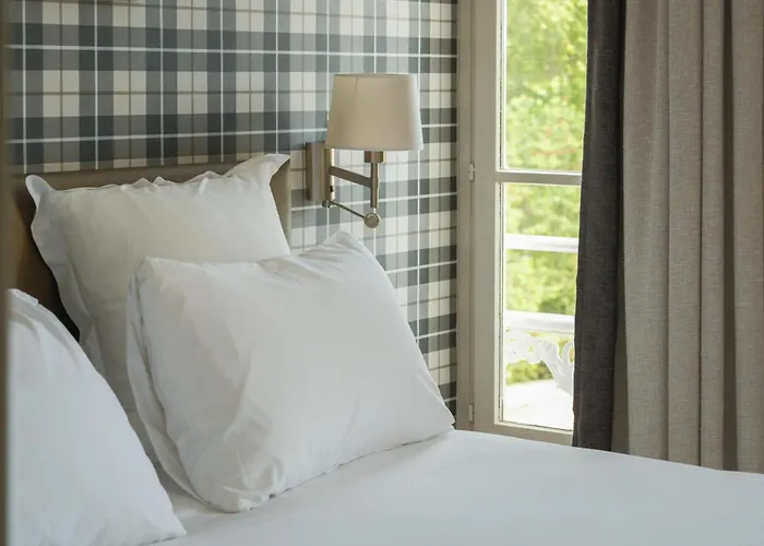 Best Western Le Cheval Blanc -Centre- Vieux Port