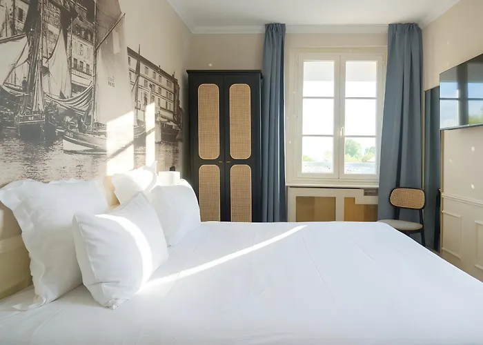 Best Western Le Cheval Blanc -Vue Sur Le Port-Plein Centre Ville