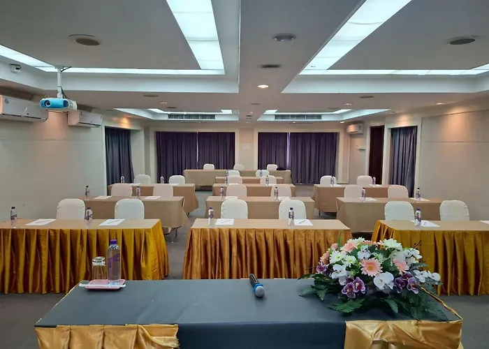 Hôtel au bord de la rivière Ayothaya