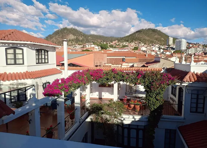 El Hotel De Su Merced