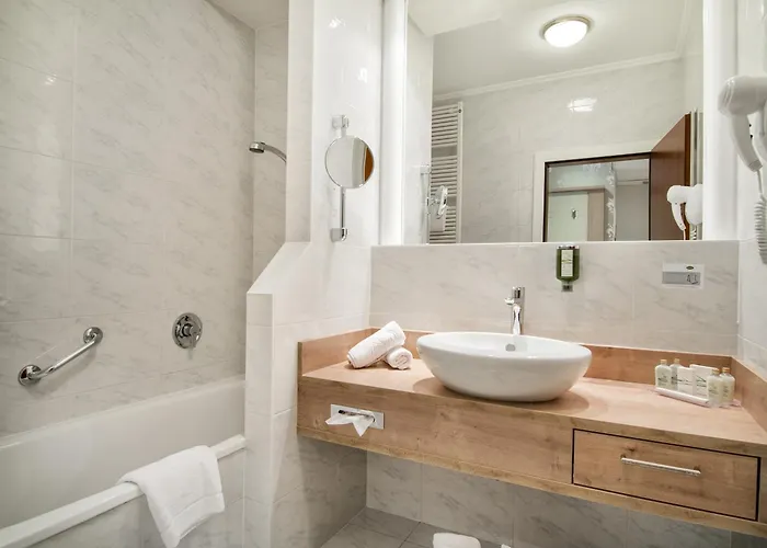Small & Beautiful Hotel Gnaid