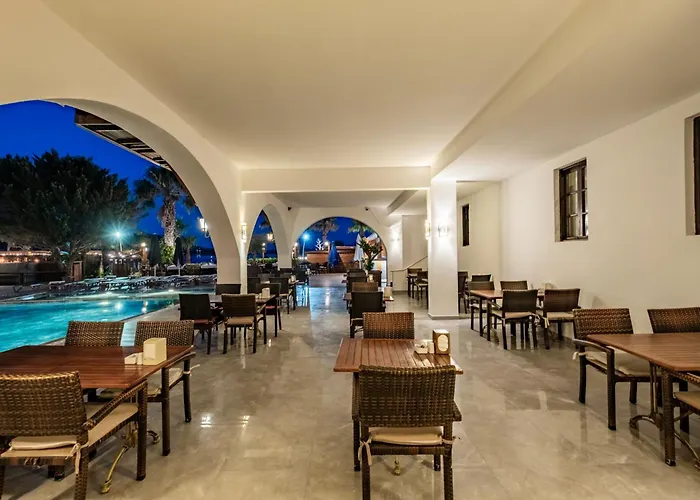 Costa Bitezhan Beach Hotel