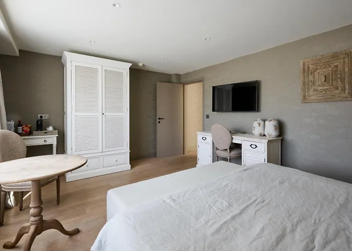 Lebeaubylivingroom Hotel