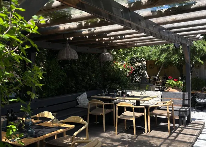 Friends Boutique Hotel