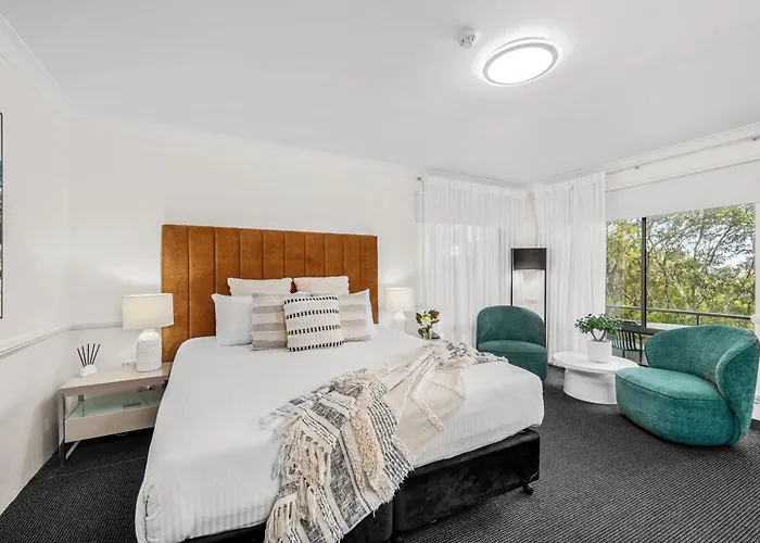 Best Western Plus Apollo International