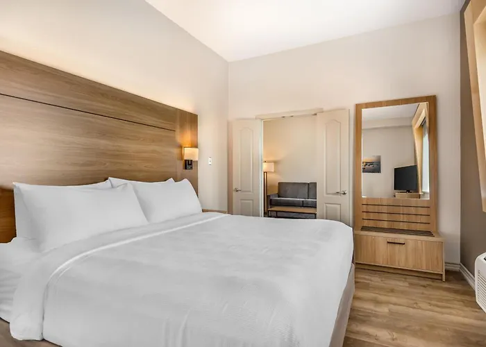 Best Western Plus 1000 Islands Hotel & Suites- Newly Renovated