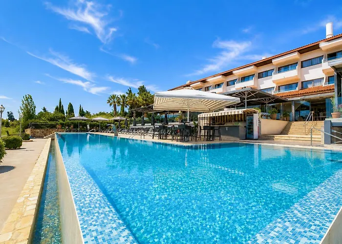 Droushia Heights Hotel
