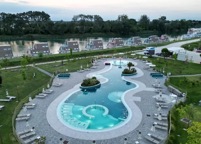Marina Azzurra Resort