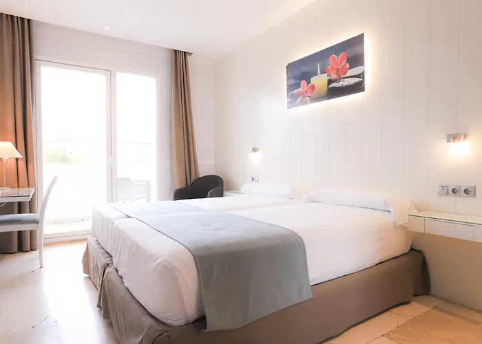 Hotel Oasis con parking incluido