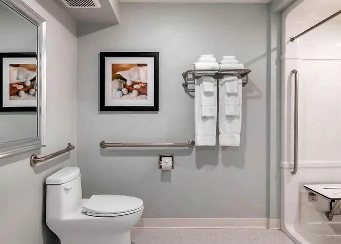 Amsterdam Inn & Suites Fredericton, An Ascend Collection Hotel
