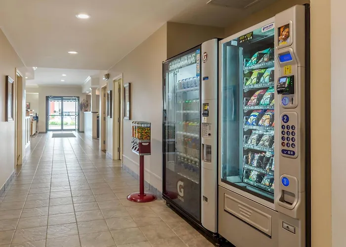 Amsterdam Inn & Suites, An Ascend Collection Hotel