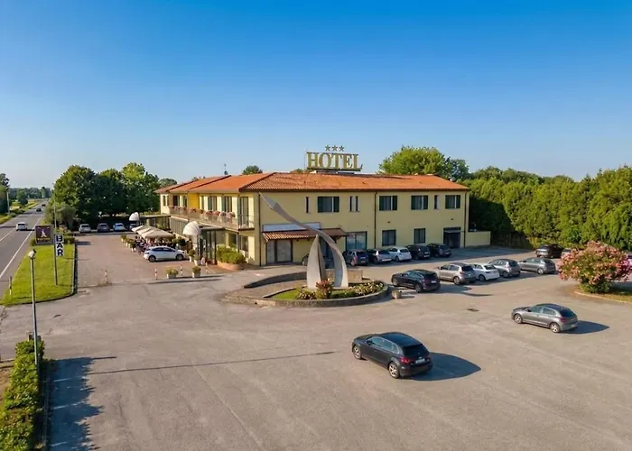 Gran Delta River & Nature Hotel