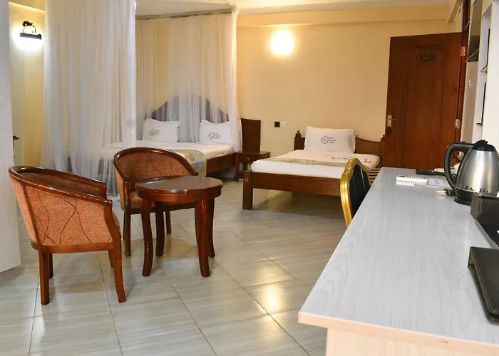 Two Oceans Hotel Voi
