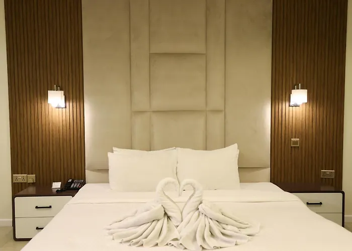 Clifton International Hotel