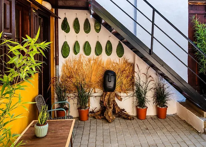 Rhodes Youth Hostel (Adults Only)