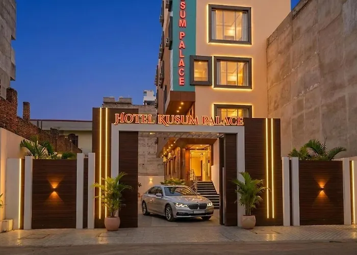 Hotel Kusum Palace