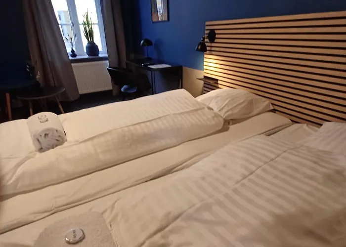 Blue Double Room 6 On Pedestrian Street Saeby
