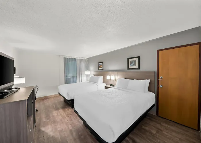 Clarion Inn And Suites Convention Center Kearney