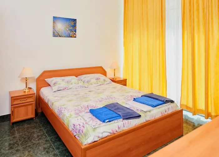 Riviera Complex 6