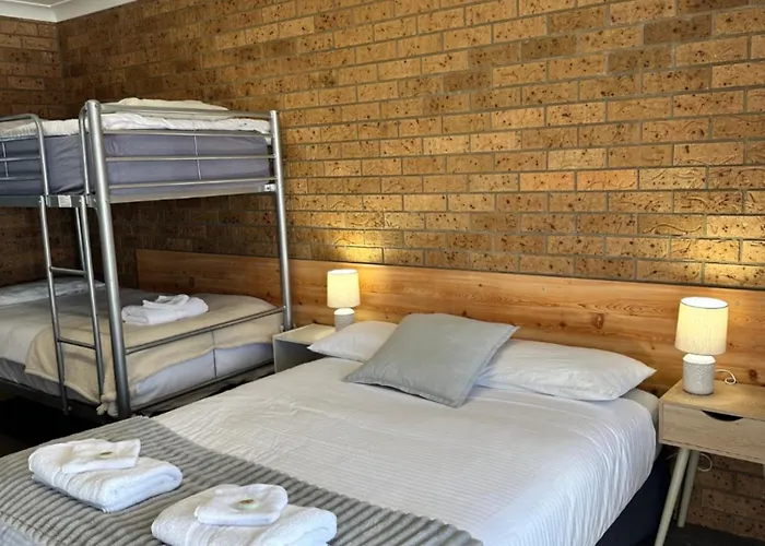 Deepwater Hotel