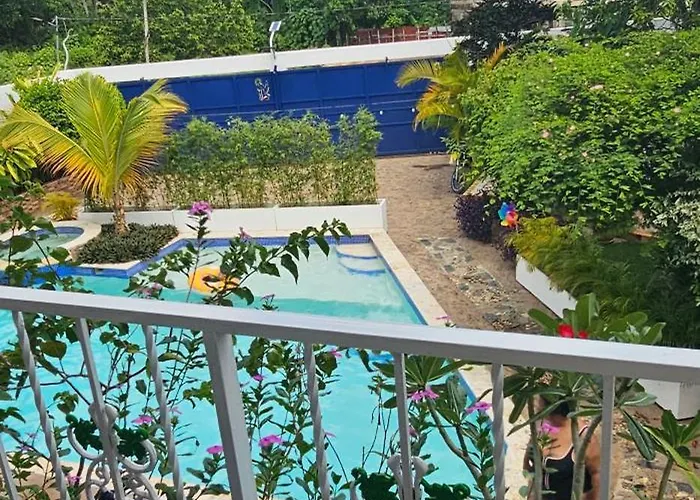 Dona Mayra Aparta Hotel
