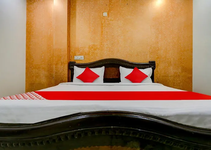 Hotel O Guru Ji Residency