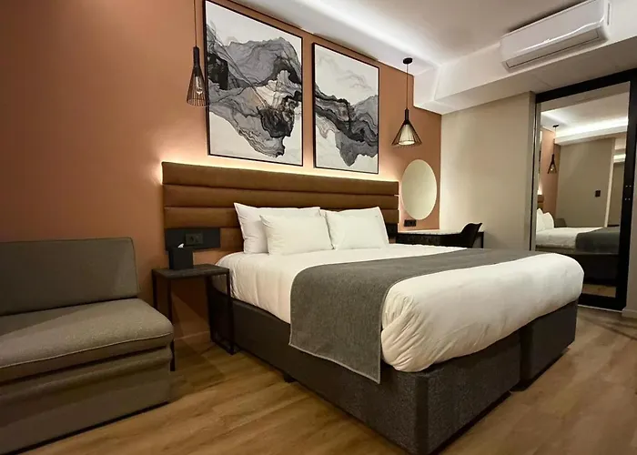 Riverleaf Hotel
