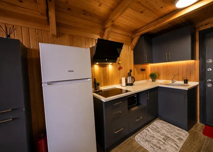 Aurora Suit Bungalov