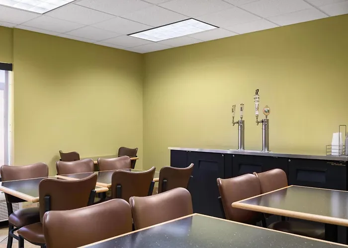 Americinn By Wyndham Madison West
