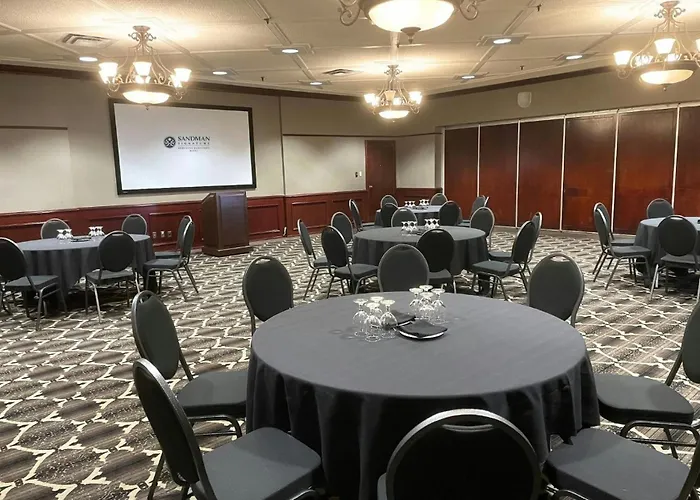 Sandman Signature Edmonton Downtown Hotel