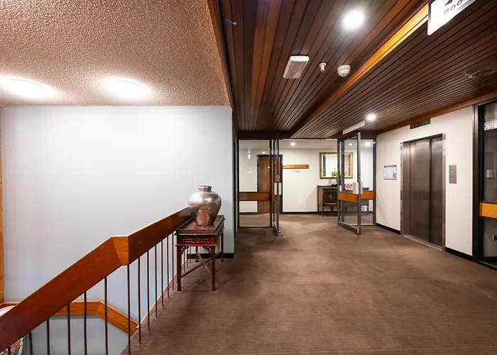 Belconnen Way Hotel & Serviced Apartments