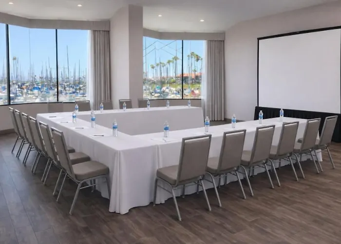 Holiday Inn Express Hotel & Suites Ventura Harbor By Ihg