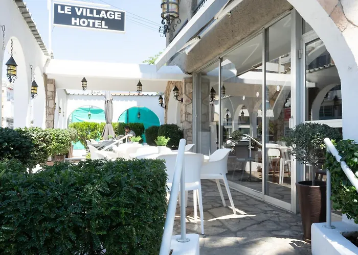 Le Village Hotel