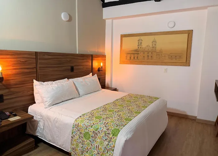 Hotel Cacique Real