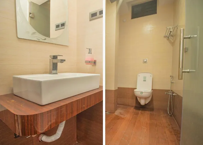 Collection O Relax Hotel
