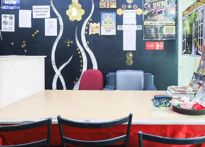 Oyo Flagship Maheshwari Villas