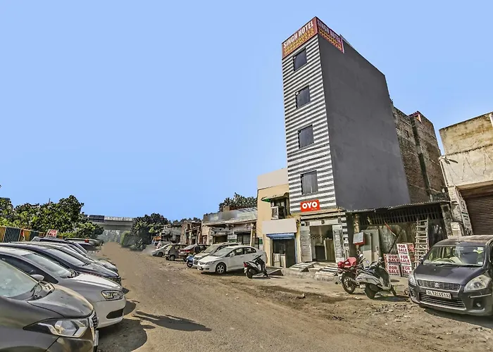 Hotel O New Singh
