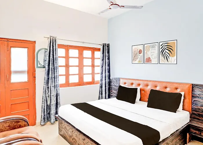 Oyo 8195 Marine Guest House