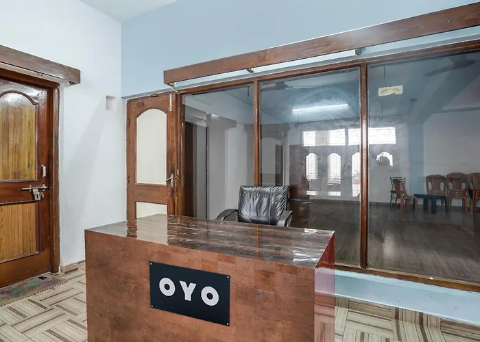 Oyo 8195 Marine Guest House