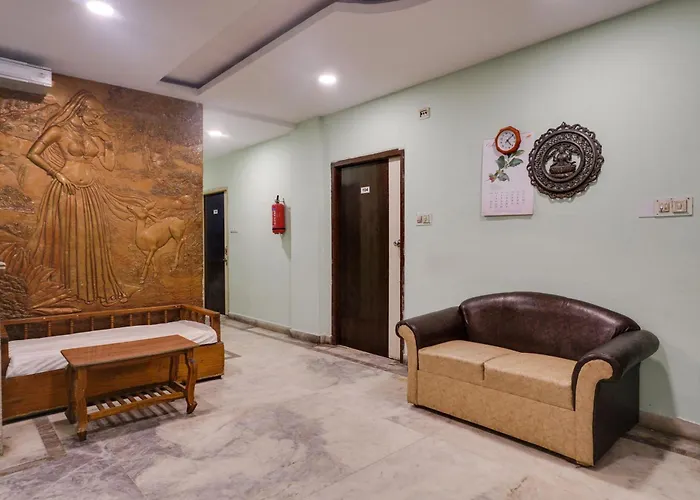 Hotel O Sree Simran Palace