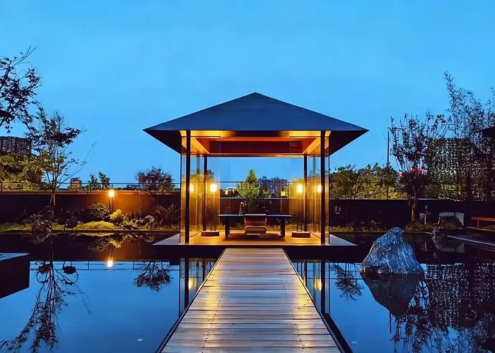 Terra Art Zen Hotel With Rooftop Zen Garden, Veggie Dining,Pick-Up Service,English Speaking,Free Laundry