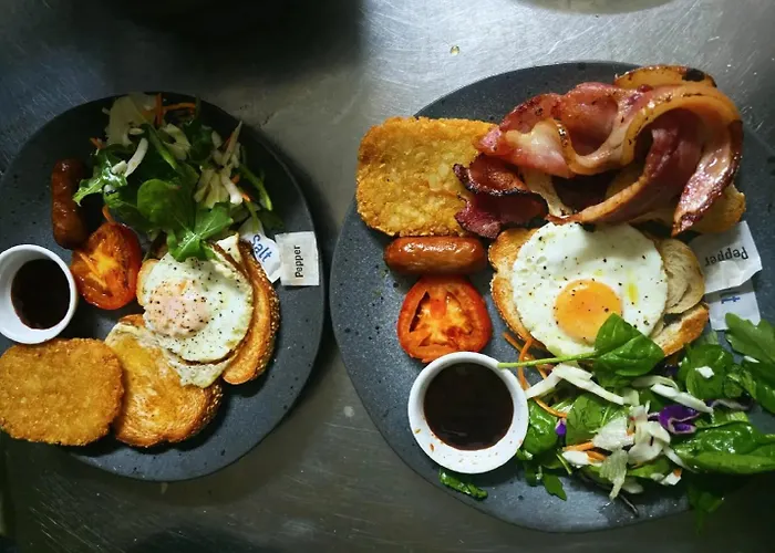 Bramston Beach Resort And Restaurant
