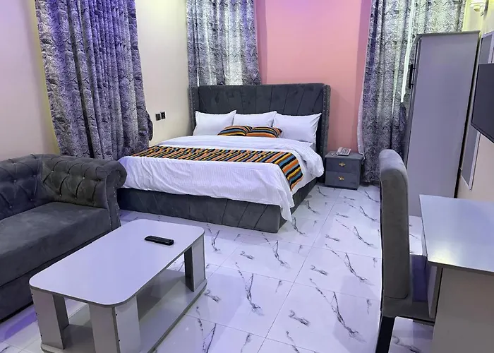 Unique CityLife Hotel