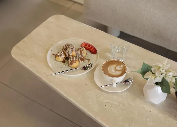 Ren Business Hotel