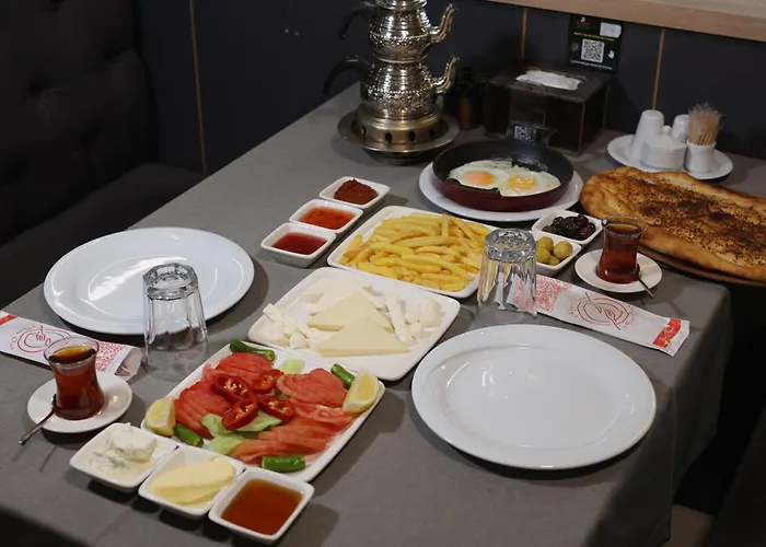 Ren Business Hotel