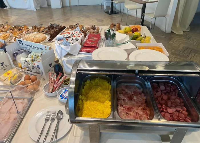 Hotel Caraibi - Breakfast Until 11-00&Dinner-Mirabilandia Partner