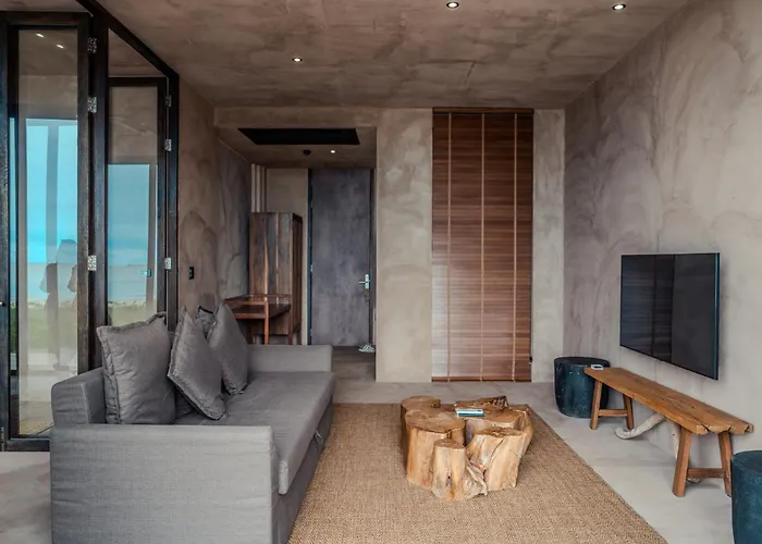 Inchantreedoolay Huahin